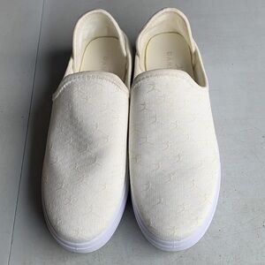 Danskin Slip On Shoes Women’s 9 Cream‎ Vegan Textile Memory Foam Comfort